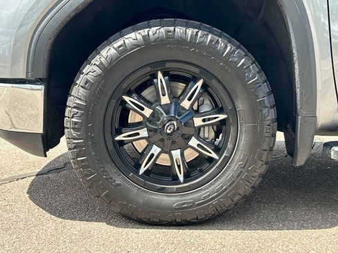 Used 2021 GMC Sierra 1500 SLE w/ X31 Off-Road Package AWD/4WD image 26