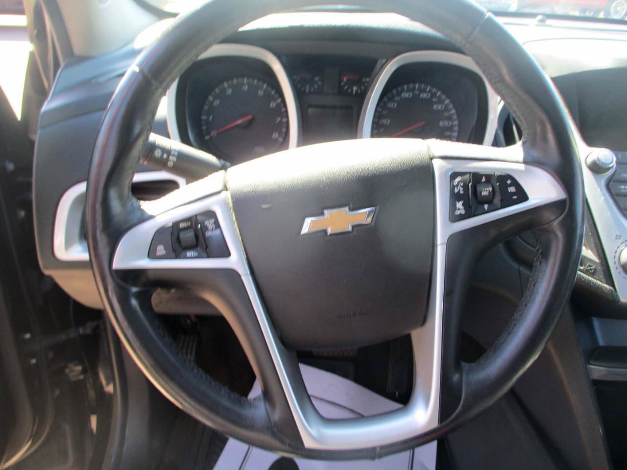 Used 2017 Chevrolet Equinox LT FWD image 14