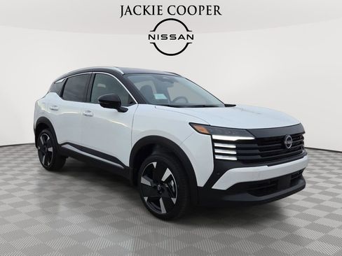 New 2026 Nissan Kicks SR w/ SR Premium Package FWD image 7