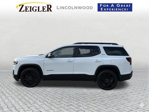 Used 2023 GMC Acadia SLT w/ Elevation Edition FWD image 3