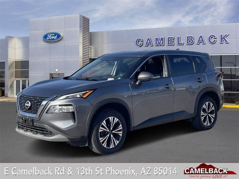 Used 2022 Nissan Rogue SV image 1