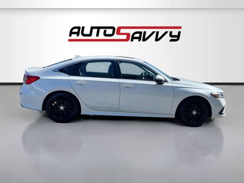 Used 2024 Honda Civic Touring image 8