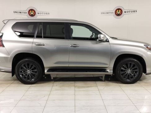 Used 2023 Lexus GX 460 Premium w/ Accessory Package AWD/4WD image 2