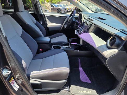 Used 2015 Toyota RAV4 XLE FWD image 15