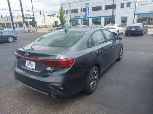 Used 2020 Kia Forte LXS FWD image 2