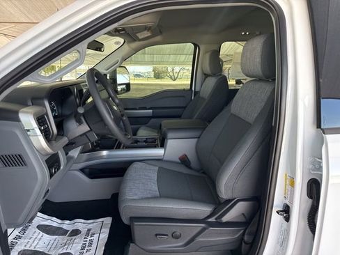 New 2026 Ford F250 XLT w/ FX4 Off-Road Package image 13