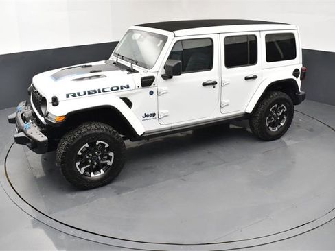 Used 2024 Jeep Wrangler Unlimited Rubicon 4xe image 16