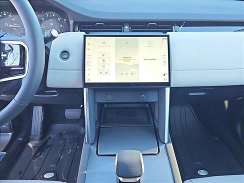 New 2025 Land Rover Discovery Sport S image 21