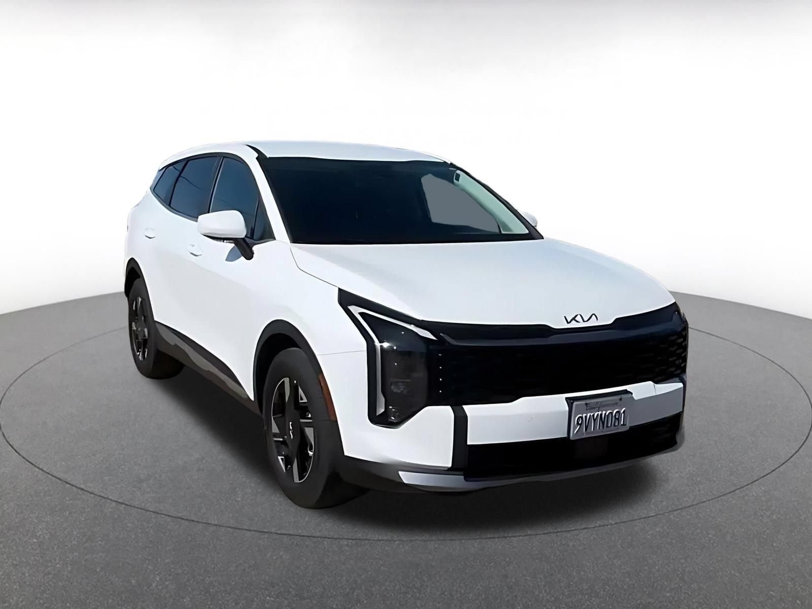 Used 2026 Kia Sportage LX FWD image 3