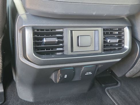 Used 2023 Ford F150 4x4 SuperCrew image 12