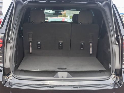New 2026 Chevrolet Suburban LS image 25