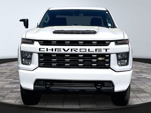 Used 2022 Chevrolet Silverado 2500 Custom AWD/4WD image 3