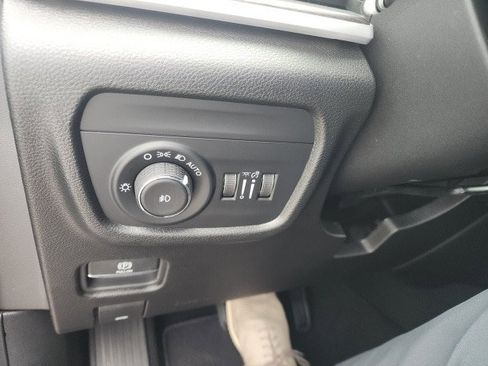 New 2025 Jeep Grand Cherokee Limited image 17