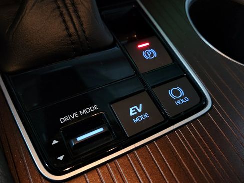 Used 2022 Toyota Sienna LE image 42