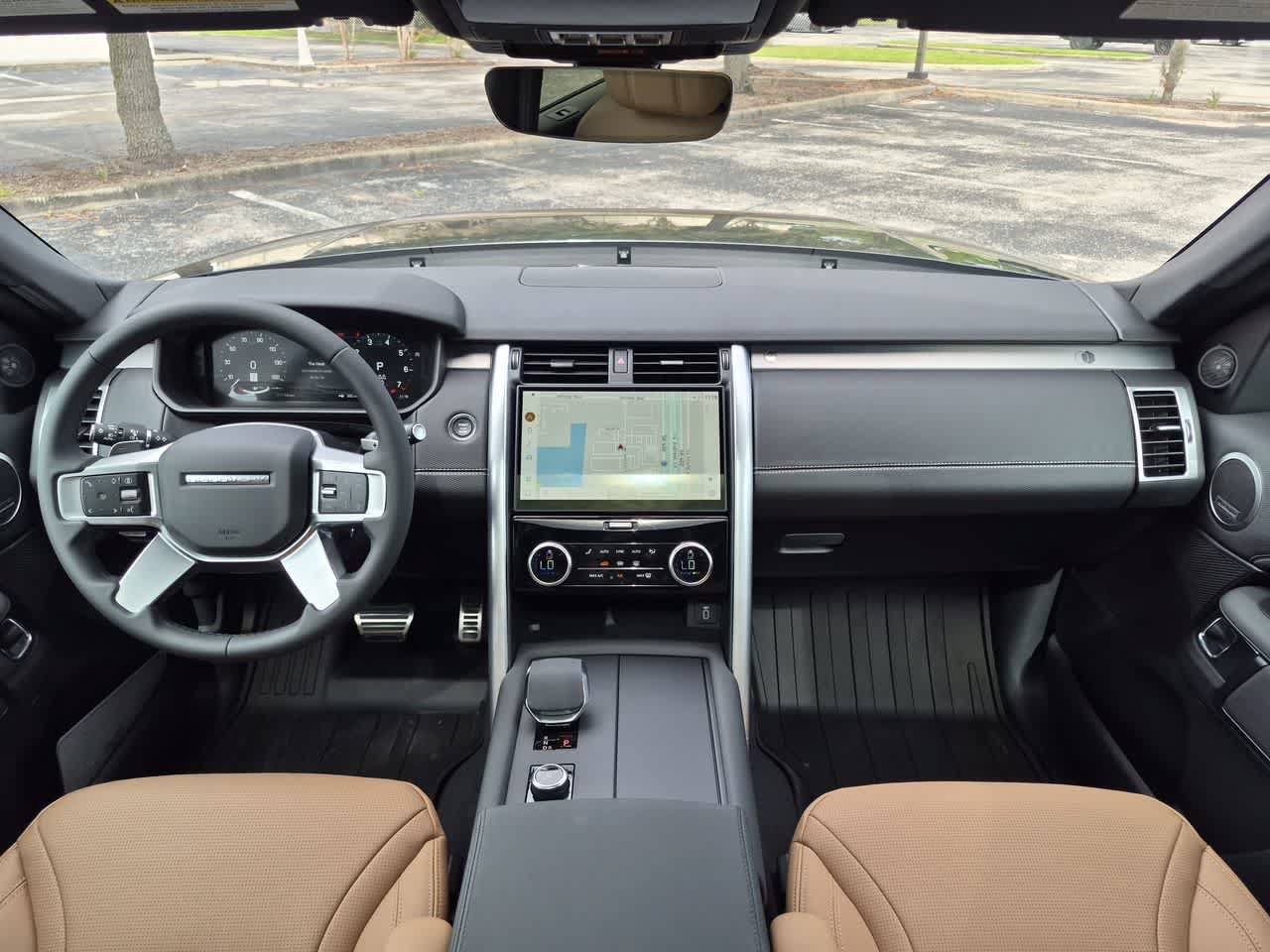 New 2026 Land Rover Discovery Limited Edition AWD/4WD image 16