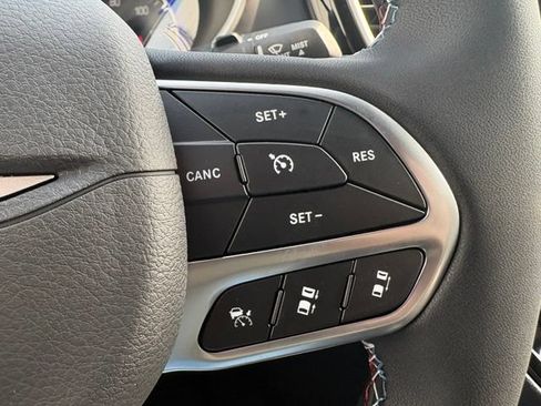 New 2027 Chrysler Pacifica Select FWD image 25