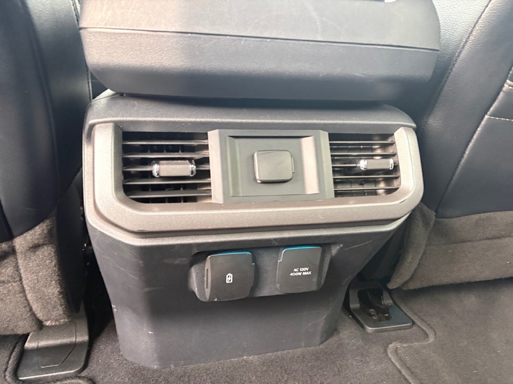 Used 2023 Ford F150 Lariat AWD/4WD image 16