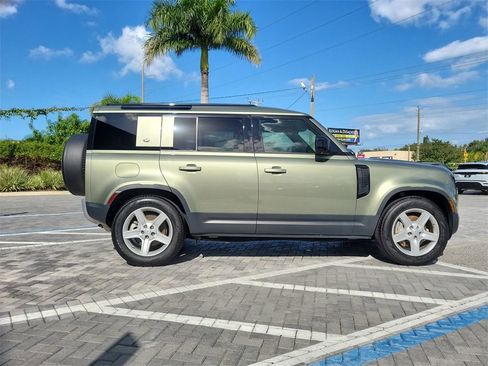 Used 2022 Land Rover Defender 110 SE image 6