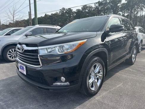 Used 2015 Toyota Highlander Limited Platinum image 3