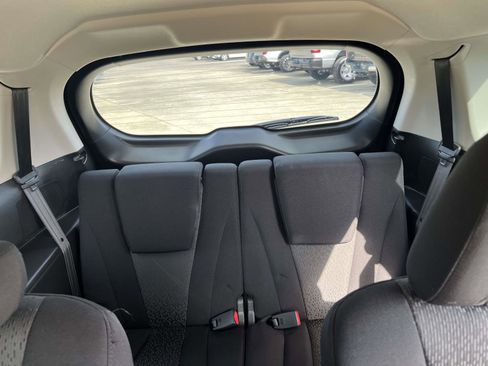 Used 2012 MAZDA MAZDA5 Sport FWD image 8