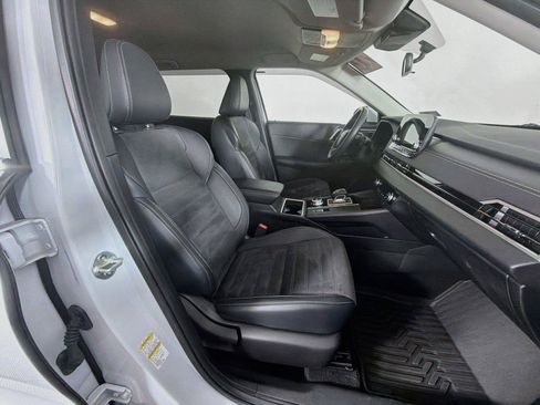 Used 2024 Mitsubishi Outlander SE AWD/4WD image 31