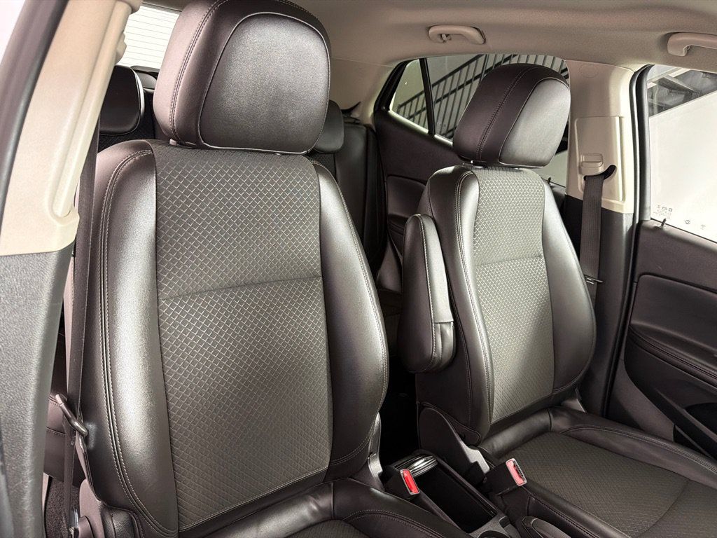 Used 2021 Buick Encore Preferred FWD image 23