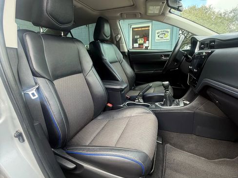 Used 2017 Toyota Corolla SE w/ Carpet Mat Package (TMS) image 18