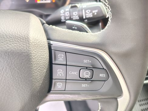 New 2026 Jeep Grand Cherokee Altitude image 31