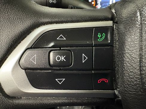 Used 2022 Jeep Compass Latitude image 18