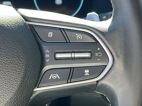 Used 2023 Hyundai Santa Fe SEL w/ Premium Package image 18