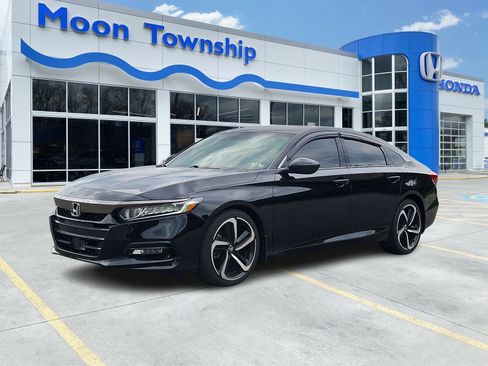 Used 2018 Honda Accord Sport image 3