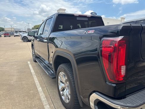 Used 2019 GMC Sierra 1500 SLT w/ SLT Premium Plus Package AWD/4WD image 7