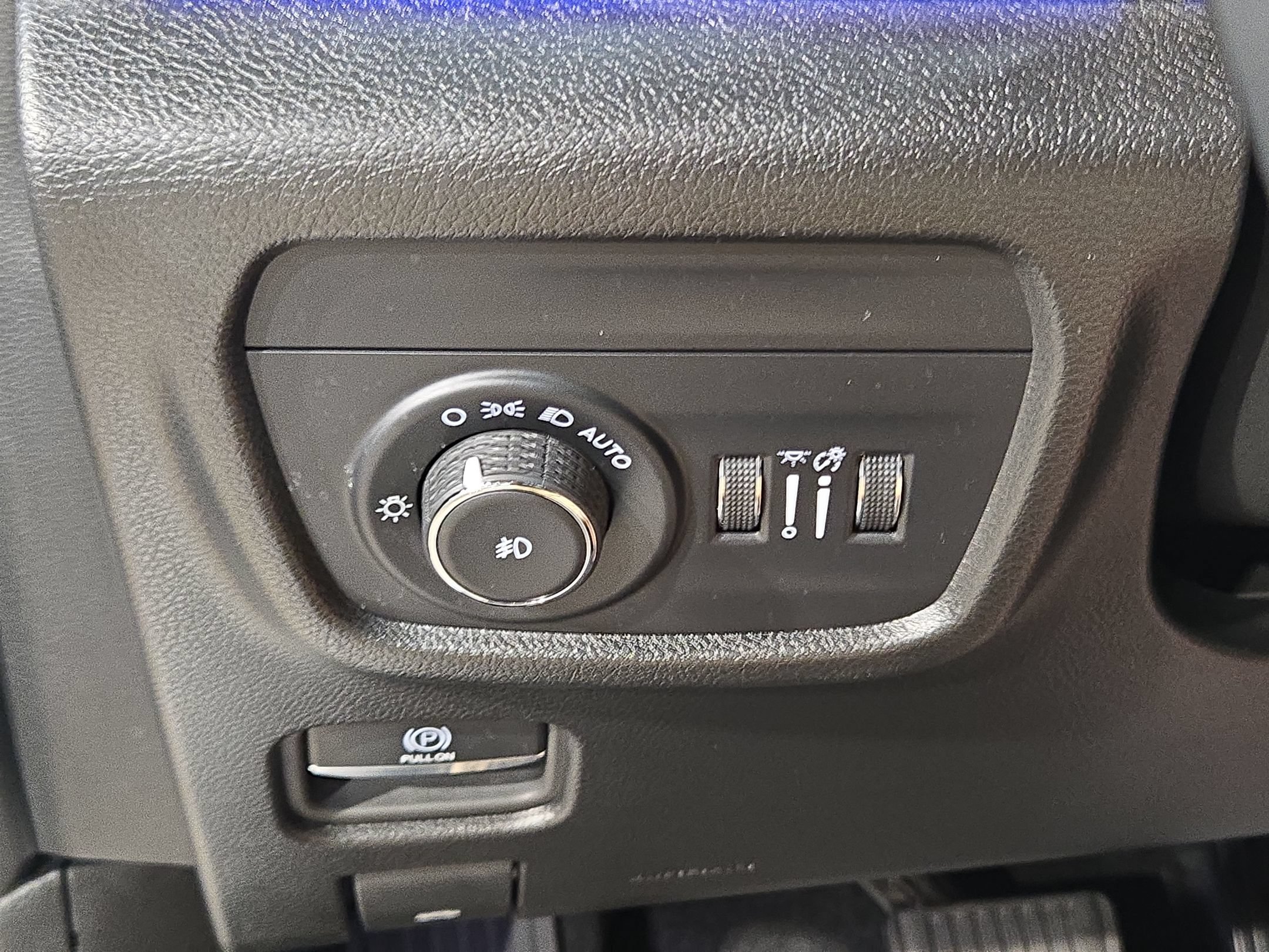Used 2024 Jeep Grand Cherokee Summit w/ Luxury Tech Group V AWD/4WD image 26