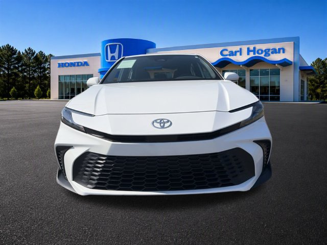 Used 2025 Toyota Camry SE FWD image 10