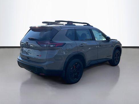 Used 2026 Nissan Rogue SV AWD/4WD image 7