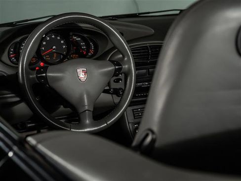 Used 2001 Porsche 911 Cabriolet image 37