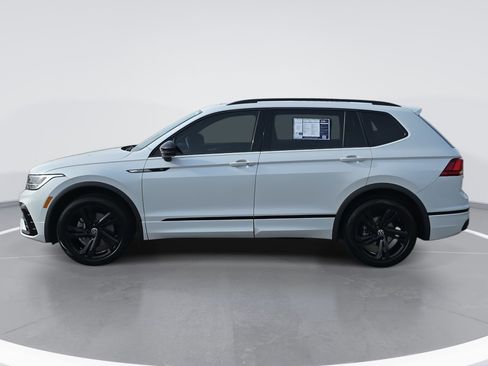 Used 2023 Volkswagen Tiguan SE R-Line image 6