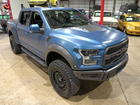 Used 2019 Ford F150 Raptor w/ Equipment Group 802A Luxury AWD/4WD image 13