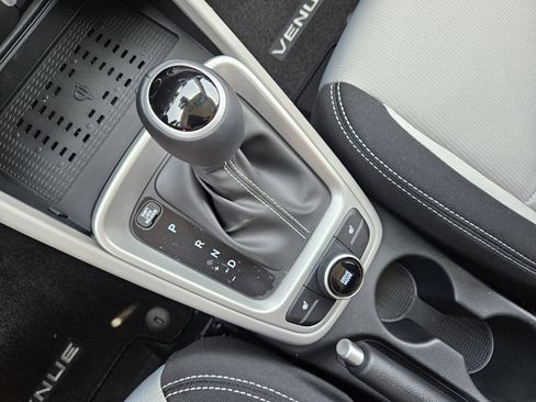 New 2026 Hyundai Venue SEL FWD image 19