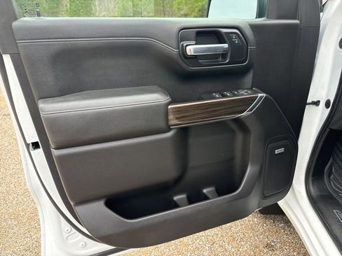 Used 2020 Chevrolet Silverado 1500 RST image 16