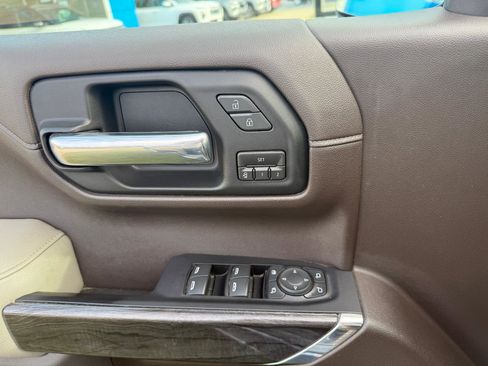 Used 2019 Chevrolet Silverado 1500 LTZ w/ LTZ Premium Package image 18