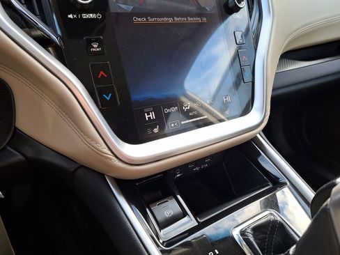 Used 2020 Subaru Outback Premium w/ Popular Package #1 image 15