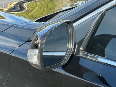 Used 2019 INFINITI Q50 Luxe w/ Essential Package (3.0T Luxe) image 22