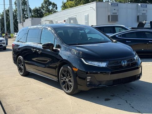 Used 2025 Honda Odyssey Sport-L image 4