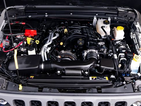 Used 2023 Jeep Gladiator Rubicon w/ Trailer Tow Package image 35