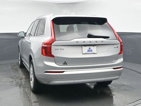 Used 2023 Volvo XC90 B5 Core image 7