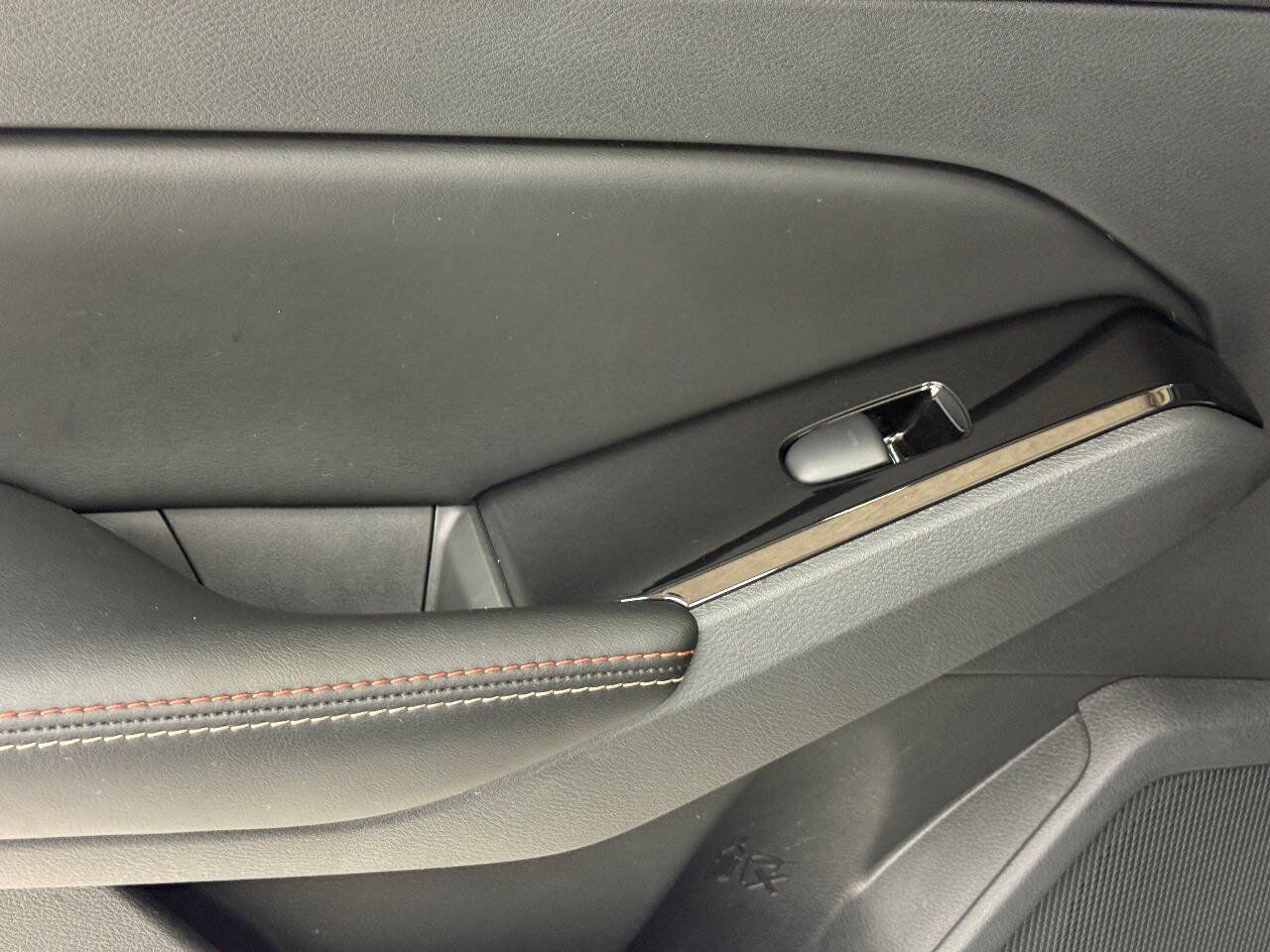 Used 2024 Nissan Altima 2.5 SR w/ SR Premium Package FWD image 39