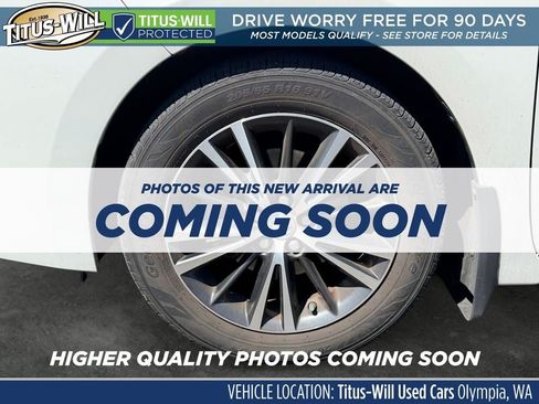 Used 2019 Toyota Corolla LE w/ LE Premium Package FWD image 5