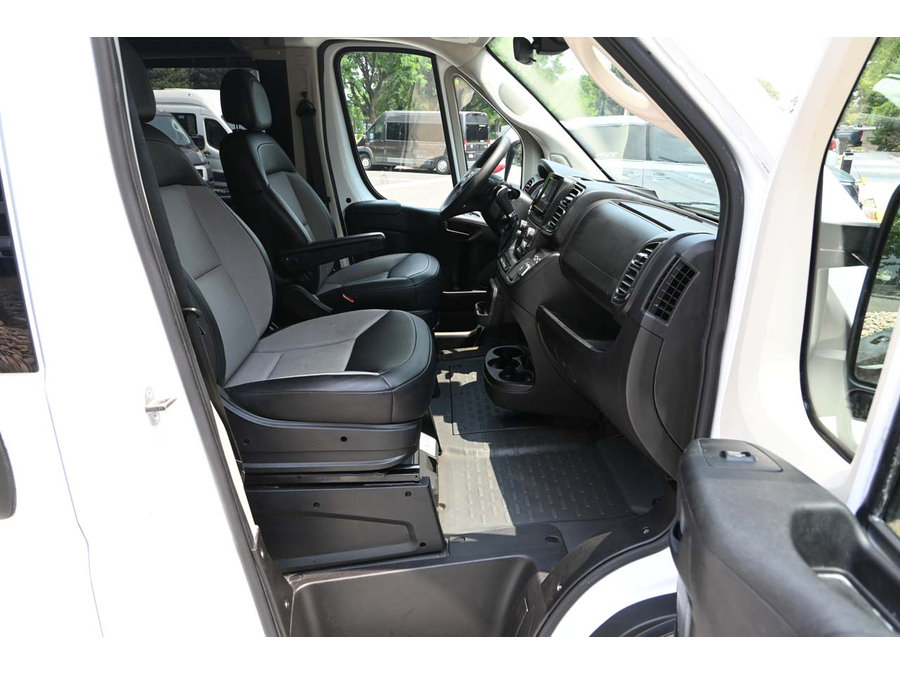Used 2022 RAM ProMaster 2500 w/ Convenience Group FWD image 15