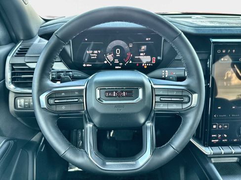 Used 2026 GMC Acadia Elevation w/ Elevation Premium Package FWD image 22